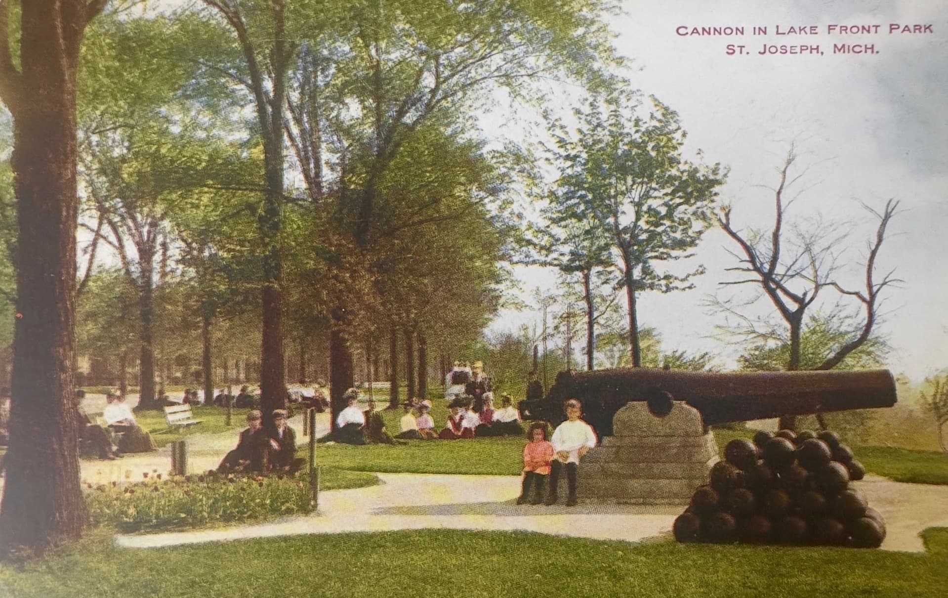 Cannon in Lake Front Park, St. Joseph, Michigan — vintage hand-colored postcard